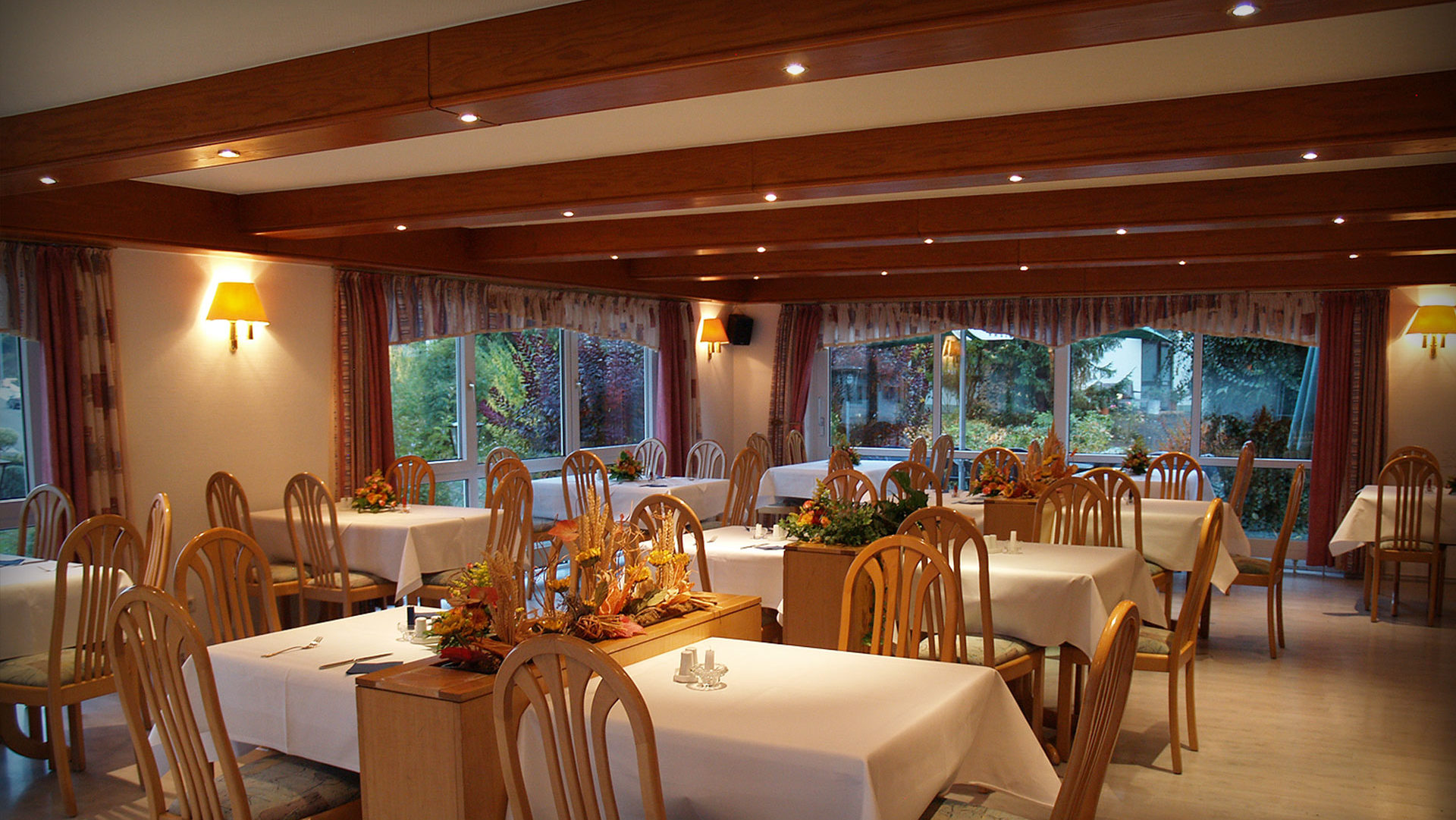 cropped-Gasthof-Kanzelstein-Tisch2.jpg
